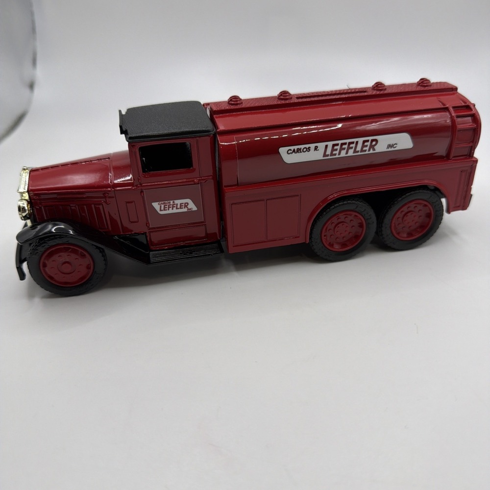 ERTL Carlos R‎ Leffler Inc 1930 Diamond T Tanker Truck 1/34 Diecast Bank NEW